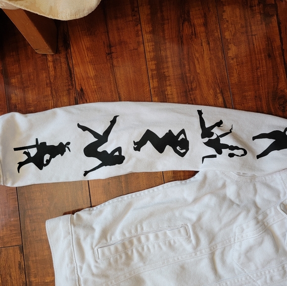 Jean jacket - Picture 2 of 3